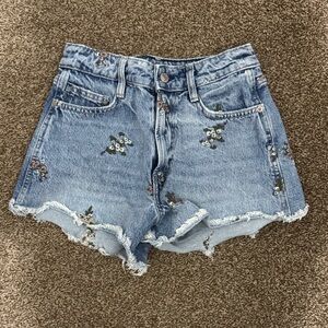 Arizona Jean Company Blue Floral Jean Shorts
